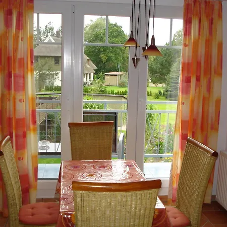 Blick Ins Gruene 公寓 *