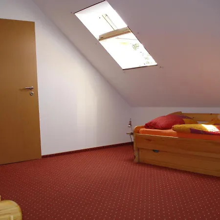 公寓 Blick Ins Gruene 青斯特