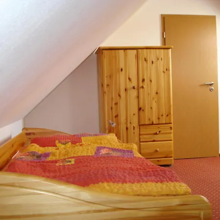 Blick Ins Gruene * 青斯特