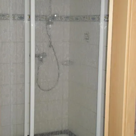 Blick Ins Gruene 青斯特